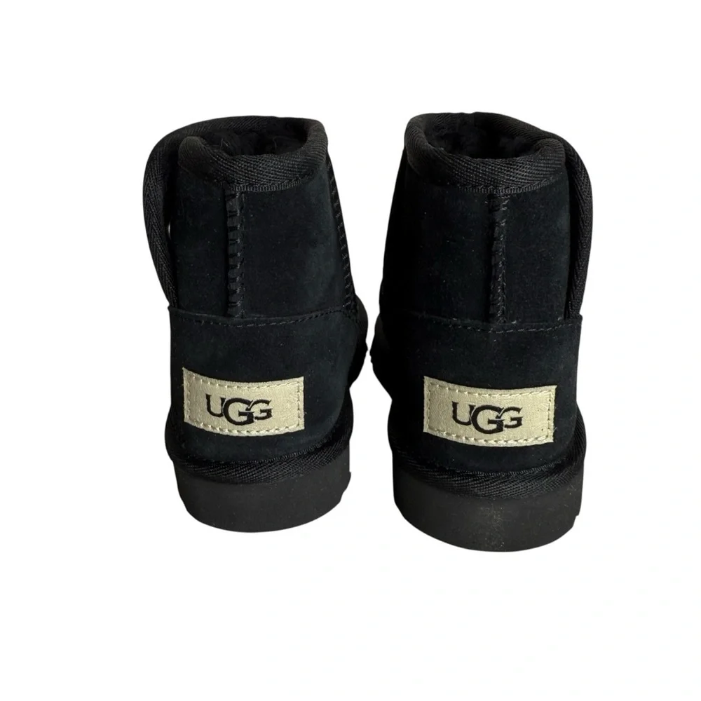 UGG Kids Jona Boot in Black size Youth 8 - Picture 5 of 9